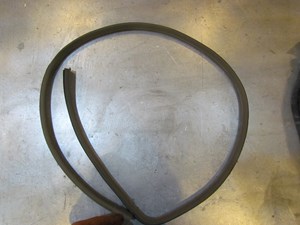 2007 Subaru Forester RH Passenger Front Door Seal On Body