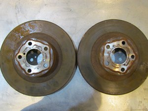 2007 Subaru Forester Front Rotor Pair. Needs Resurface 