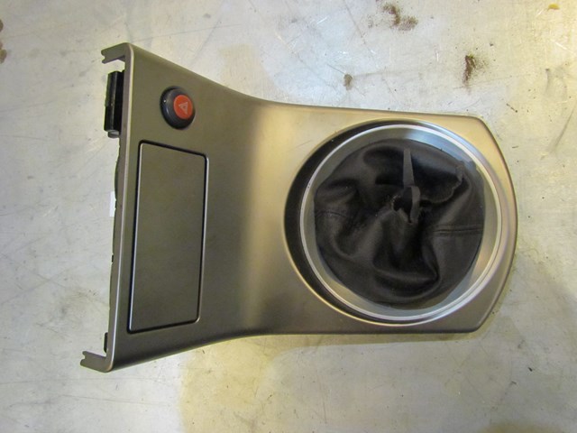 2004 Infiniti G35 Coupe M/T Shifter Bezel With Boot