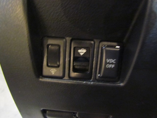 2004 Infiniti G35 Coupe Knee Bolster 