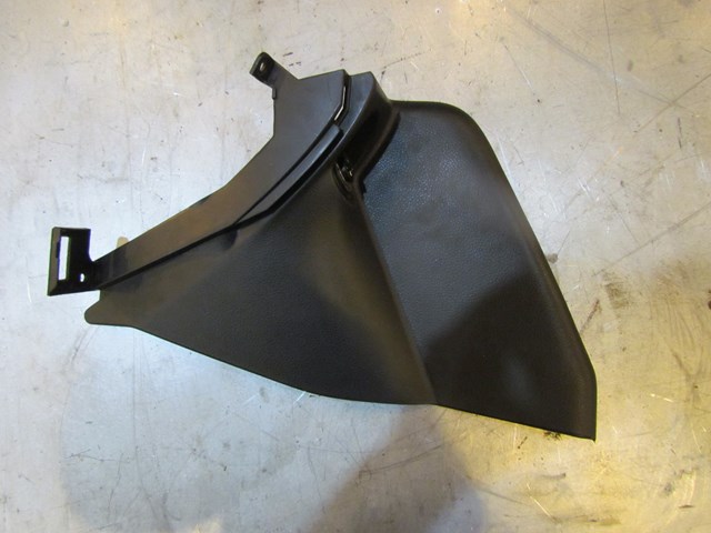 2004 Infiniti G35 Coupe LH Center Console Kick Plate