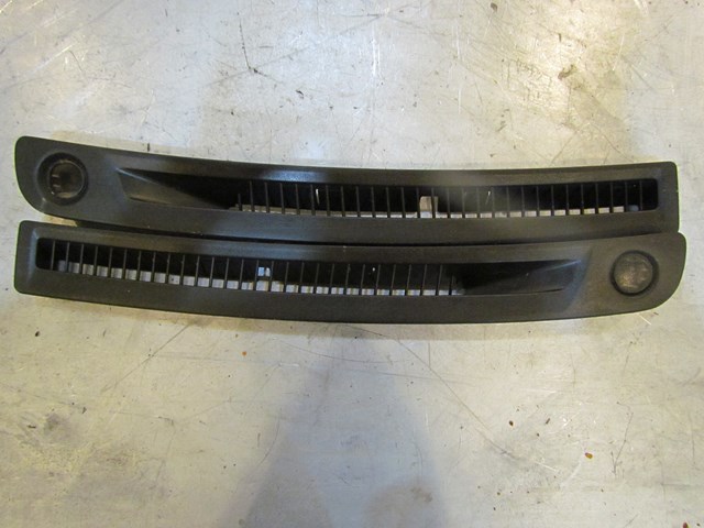 2004 Infiniti G35 Coupe Defrost Vent With Light Sensors