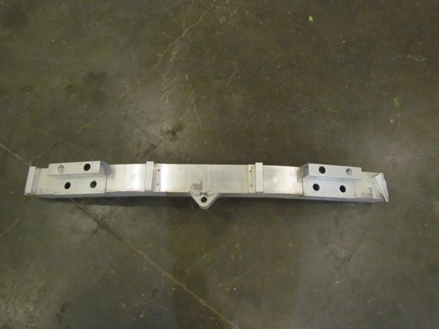 2004 Infiniti G35 Coupe Front Bumper Reinforcement Damaged See Pictures
