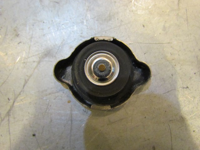 2004 Infiniti G35 Coupe Radiator Cap