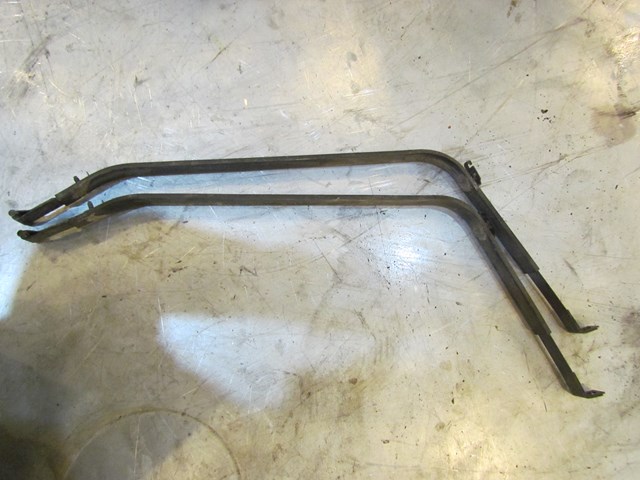 2004 Infiniti G35 Coupe Fuel Tank Straps