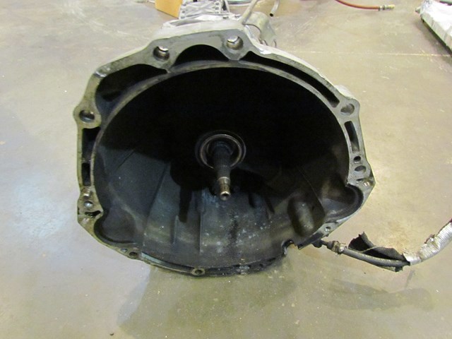 2004 Infiniti G35 Coupe 6 Speed Manual Transmission With Bracket 