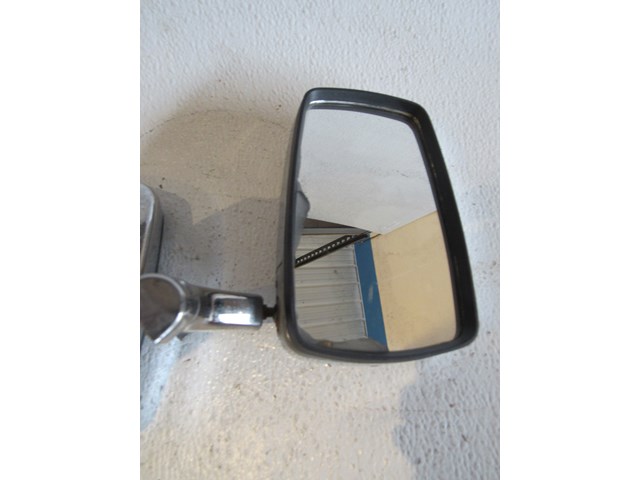 1972 Mercedes-Benz 280SE Side View Mirrors