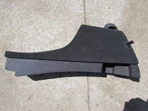 2004 Subaru Forester RH Passenger Rear Hatch Storage Spacer 