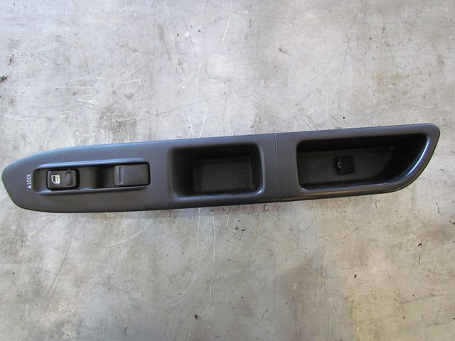 2004 Subaru Forester XT Passenger Front Door Switch
