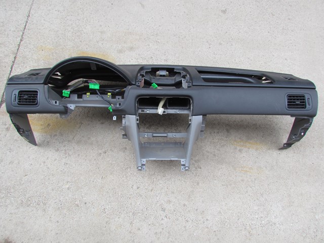 2004 Subaru Forester XT M/T Black Dash Assembly