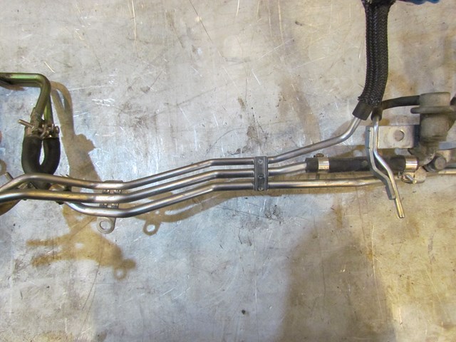 2004 Subaru Forester XT Turbo M/T Fuel Rails 