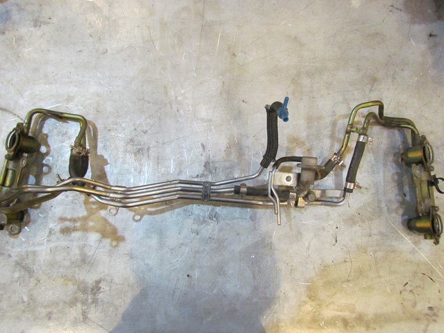 2004 Subaru Forester XT Turbo M/T Fuel Rails 