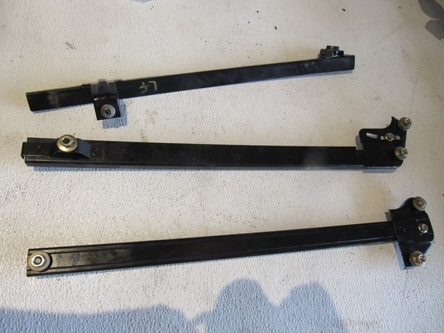 2004 Subaru Forester XT LH Drivers Front Window Guides 