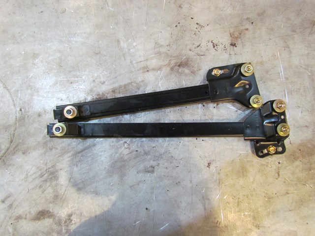 2004 Subaru Forester XT LH Drivers Rear Window Guides  