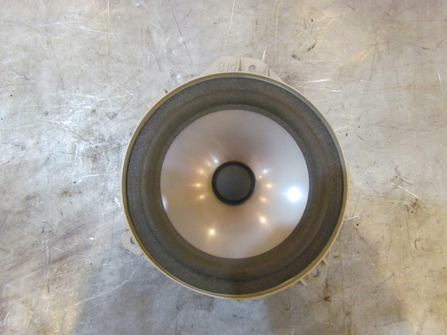2004 Subaru Forester XT RH Passenger Front Door Speaker 