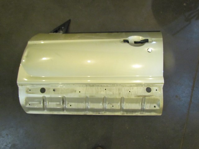 2004 Subaru Forester XT LH Drivers Front Door Shell. Damaged, SEE PICS