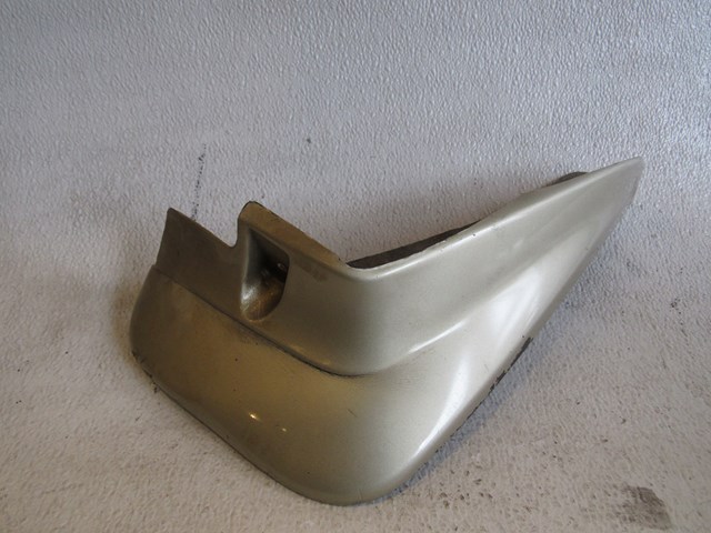 2004 Subaru Forester Xt RH Passenger Front Mud Flap