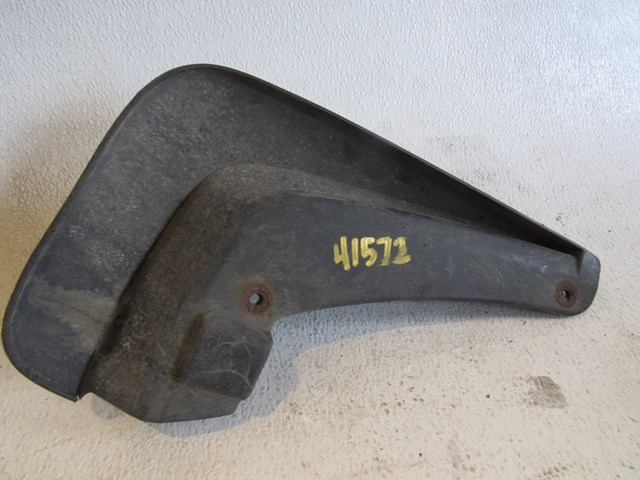 2004 Subaru Forester Xt RH Passenger Front Mud Flap