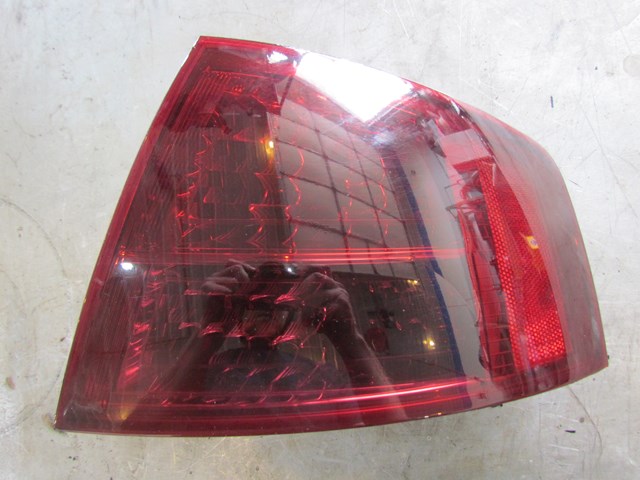 2006 Audi A8L RH Passenger Quarter Mounted Tail Light. See Description