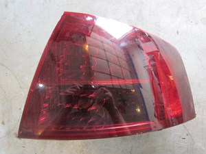 2006 Audi A8L RH Passenger Quarter Mounted Tail Light. See Description