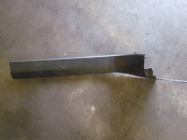 2006 Audi A8L LH Drivers Front Interior Door Sill Kick Plate
