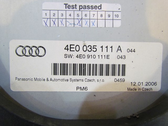 2006 Audi A8L Glove Box With Knee Air Bag And 6 Disk CD Changer 