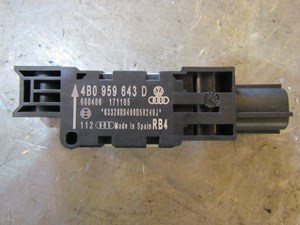 2006 Audi A8L LH Front Side Impact Sensor 4B0989643D