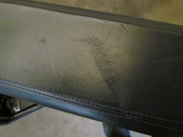 2006 Audi A8L Center Console With A/C Duct. Light Scuff See Pictures