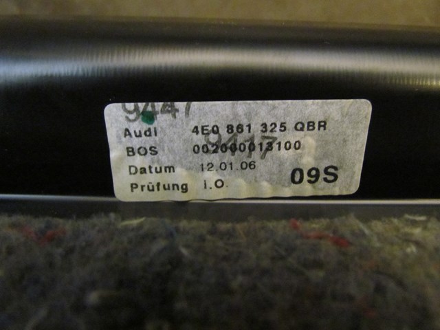 2006 Audi A8L Rear Parcel Shelf With Window Shade And 3rd Brake Light. See Pics.