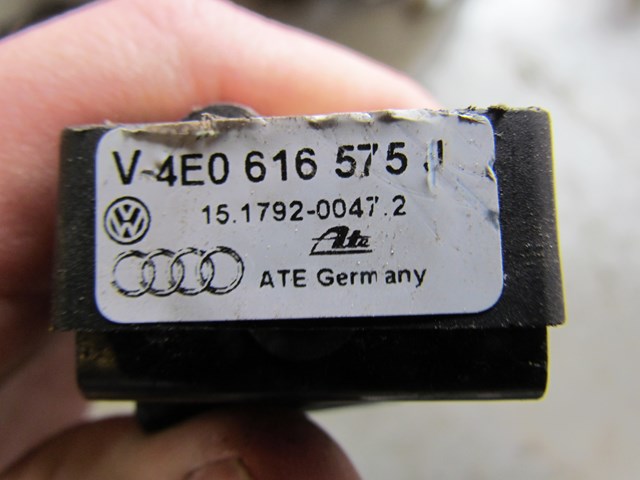 2006 Audi A8L LH Acceleration Sensor/ Suspension Sensor 4E0616575J