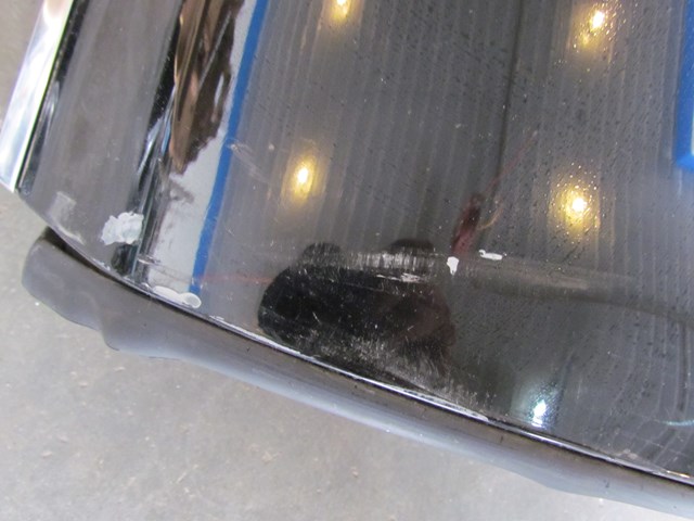 2006 Audi A8L LH Drivers Front Door Shell See Pics