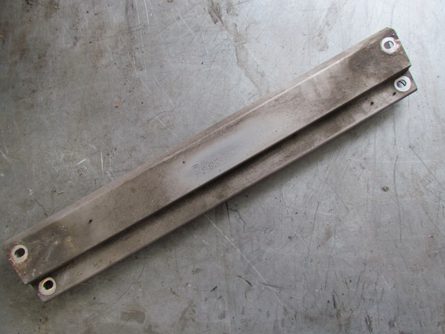 2006 Audi A8L Chassis Mid Brace 4E0803809