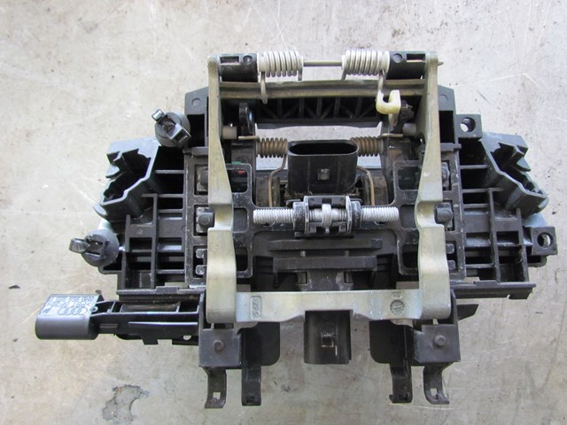 2006 Audi A8L RH Passenger Rear Exterior Door Handle Assembly