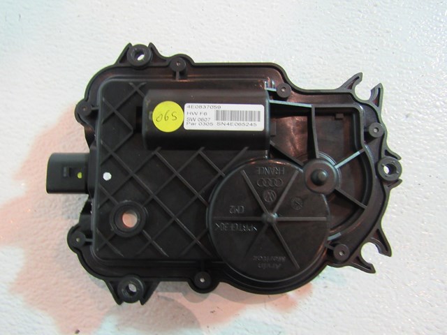 04 05 06 07 08 Audi A8 Rear RH LH Door Close Assist Motor 4E0837059