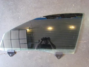 2006 Audi A8L LH Drivers Front Door Glass