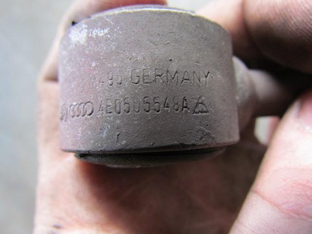 2006 Audi A8L RH Passenger Rear Connecting Link 4E0505548A