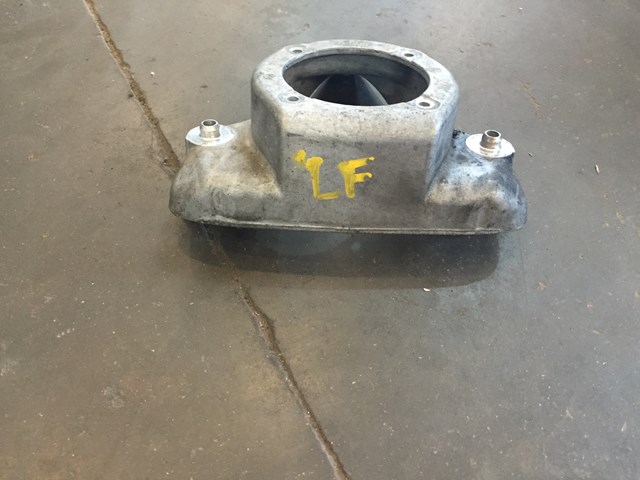 06 Audi A8L Front Left Drivers Strut Mount Control Arm Mount 4E0 412 383 F