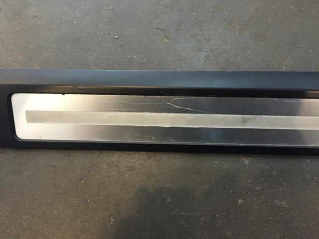 2006 Audi A8L Front Left Door Sill Kick Plate 4E0 853 985 C