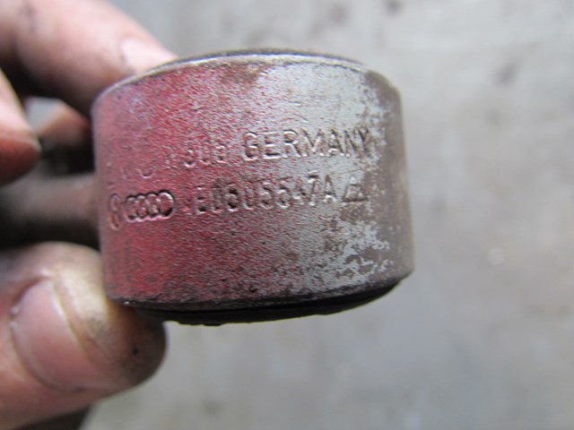 2006 Audi A8L LH Drivers Rear Lower Connecting Link 4E0505547A