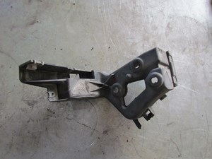 2006 Audi A8L LH Drivers Rear Side Skirt Mount 4E0853913