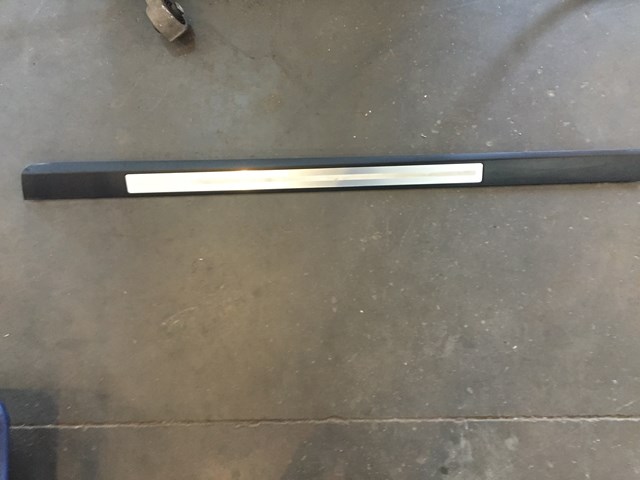 2006 Audi A8L Front Right Passenger Door Sill Kick Plate