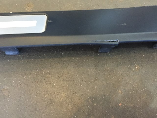 2006 Audi A8L Rear Left Door Sill
