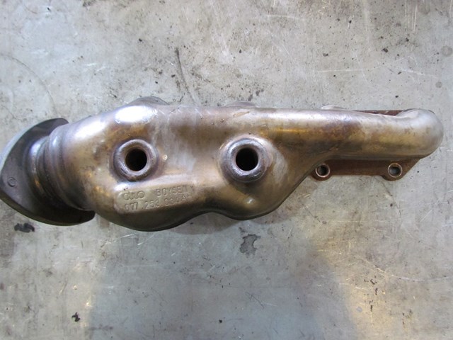 2006 Audi A8L Rh Passenger Exhaust Manifold