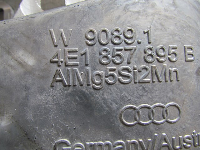 2006 Audi A8L Dash Reinforcement Bar Mounts 4E1857895, 4E1857896