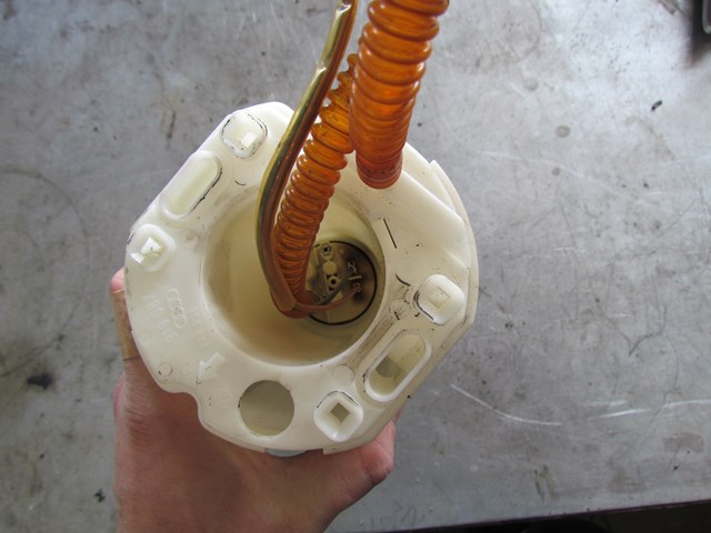 2006 Audi A8L LH Fuel Pump
