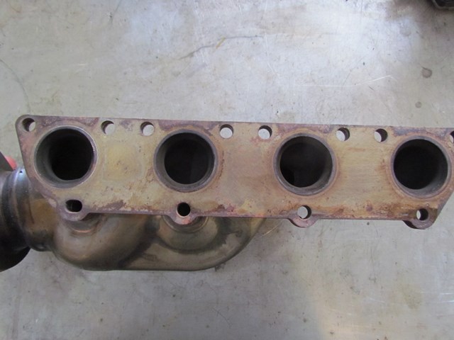2006 Audi A8L LH Driver Exhaust Manifold 077.253.033