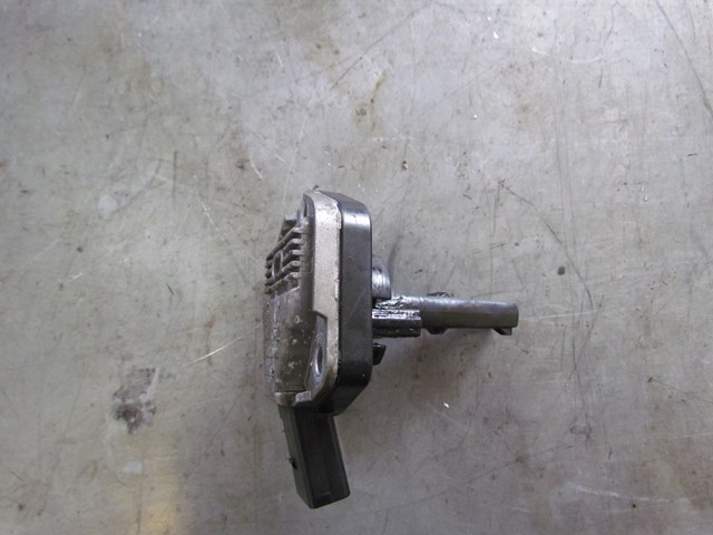 2006 Audi A8L Oil Level Sensor 008079-03
