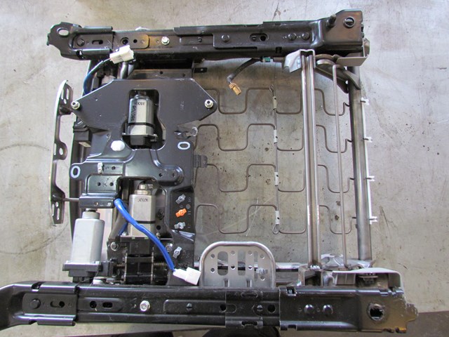 2009 Infiniti G37X Seat Track Assembly With Motors