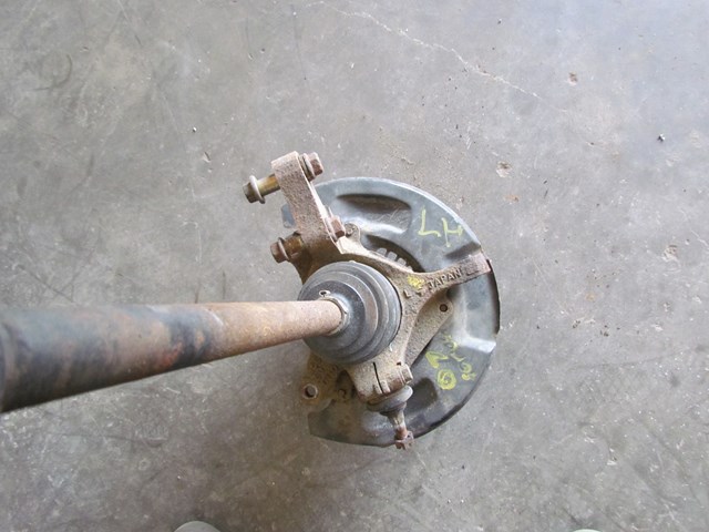 2007 Subaru Forester LH Drivers Front Spindle With Axle