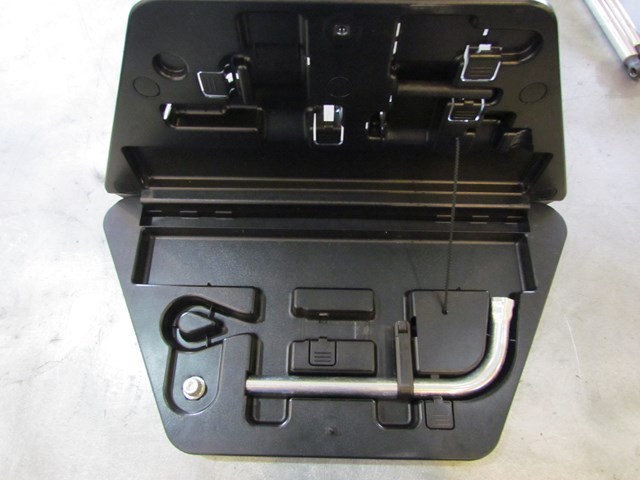 2004 Audi A8L Trunk Tool Storage With Tools